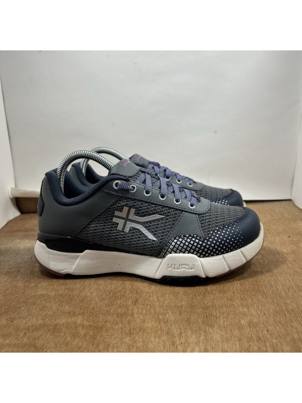 Kuru Quantum Women's Size 7.5 Grey Running Training Sneakers Shoes